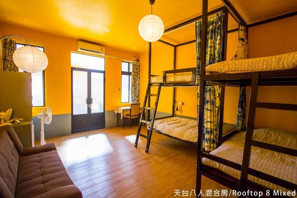 Rainbow Wave Surfing Hostel Старе місто Хенчун Екстер'єр фото